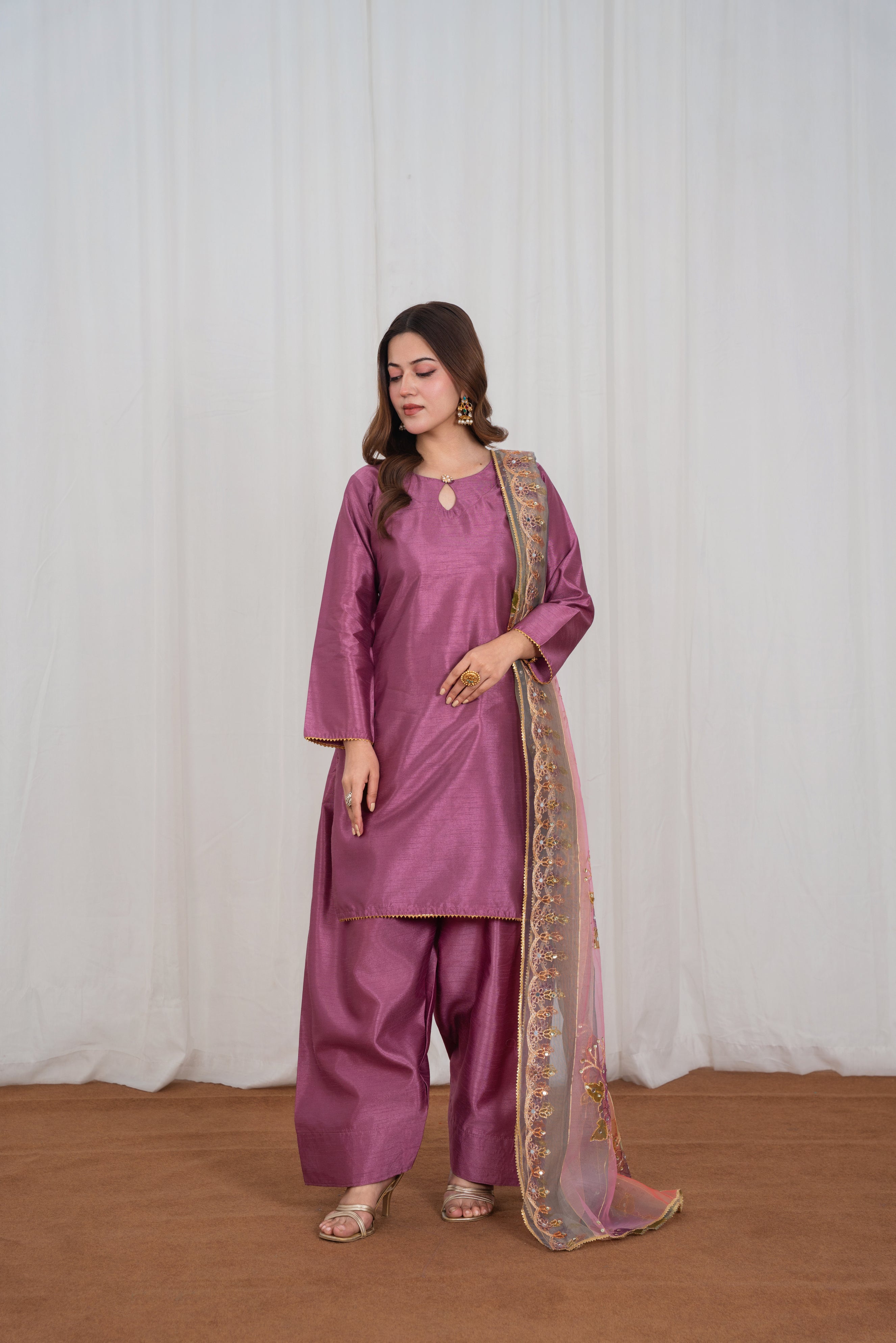 Narin Plum Rose Farshi