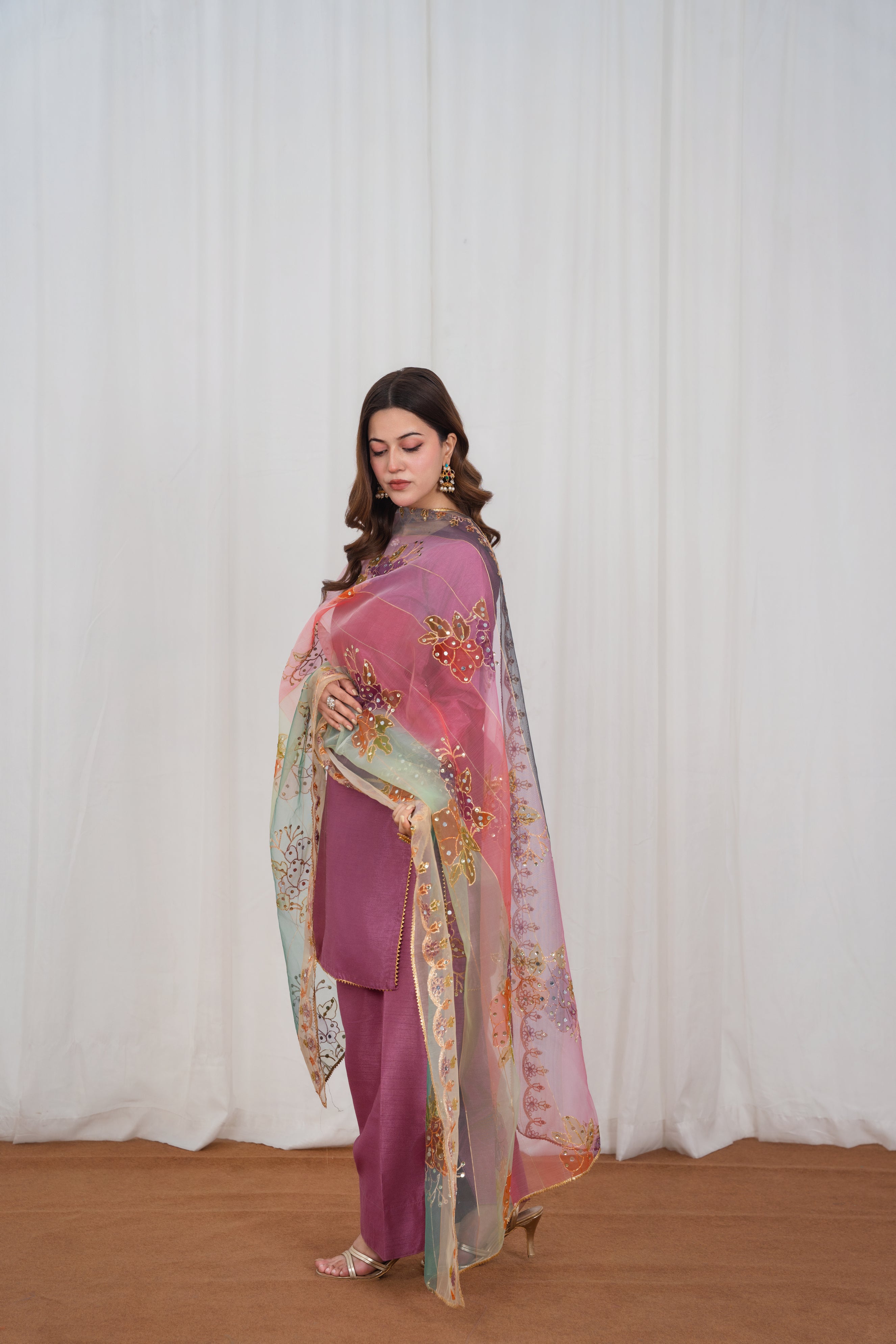 Narin Plum Rose Farshi