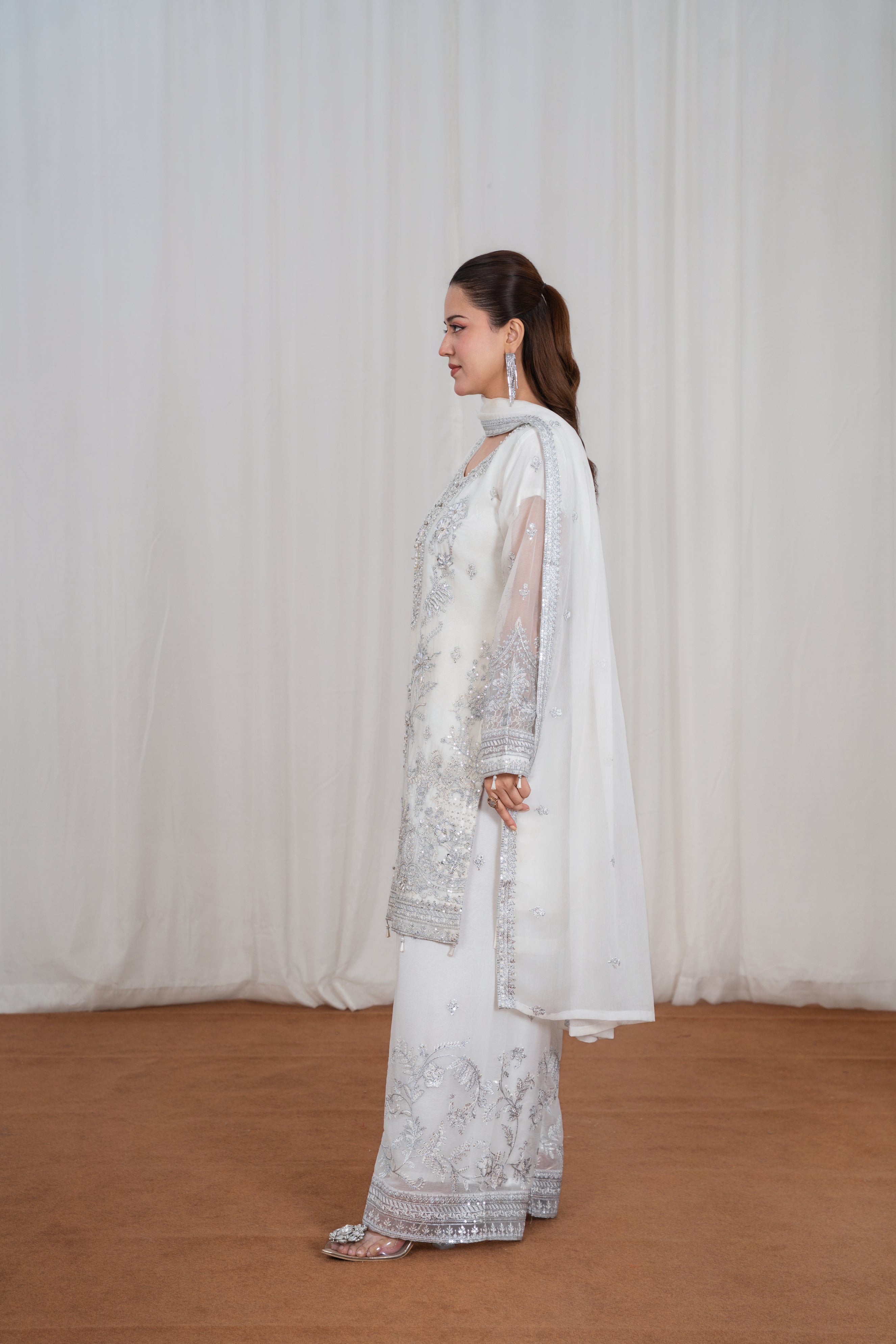 Noorah Festive White