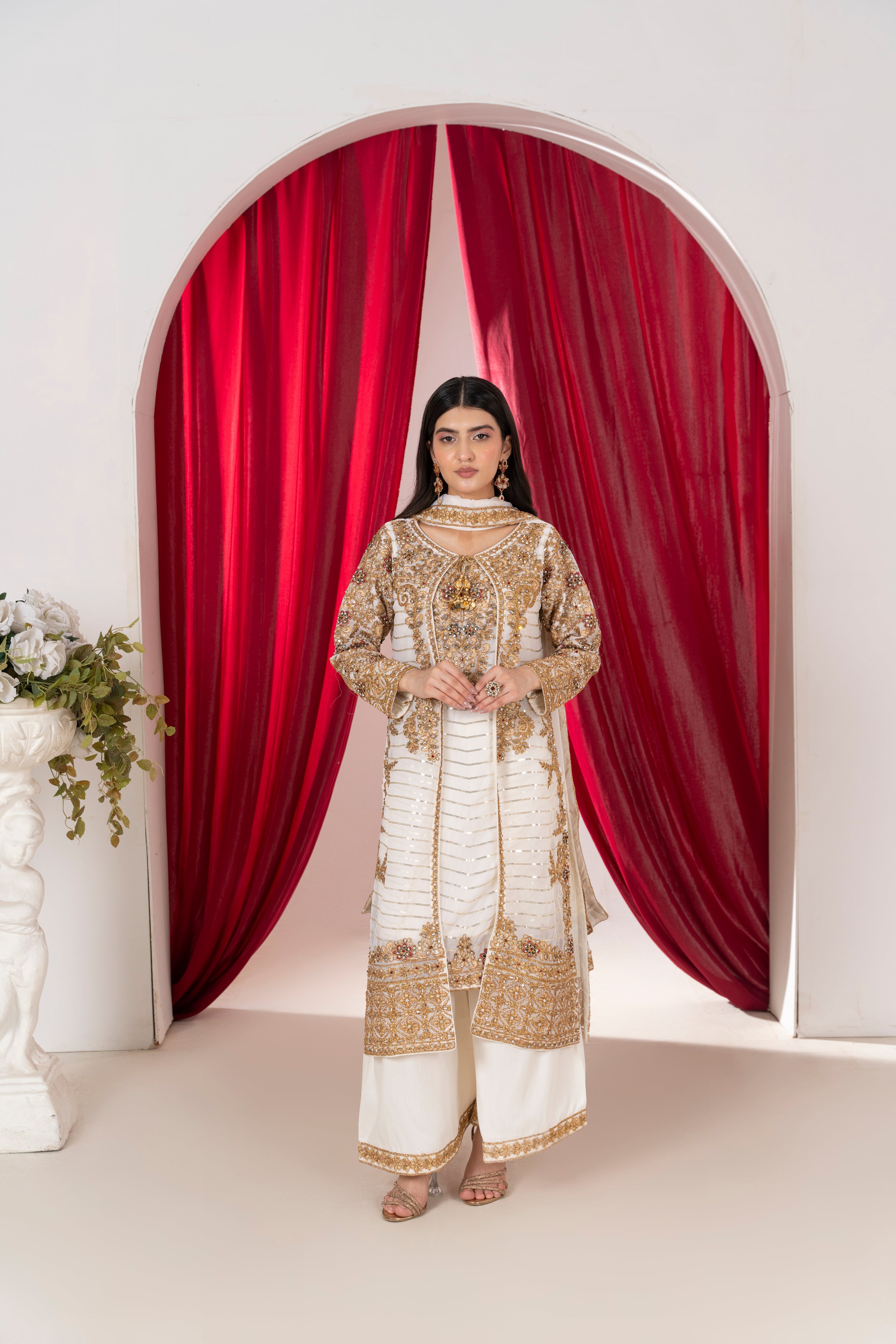 Elara Bloom - White & Gold Dori Coat