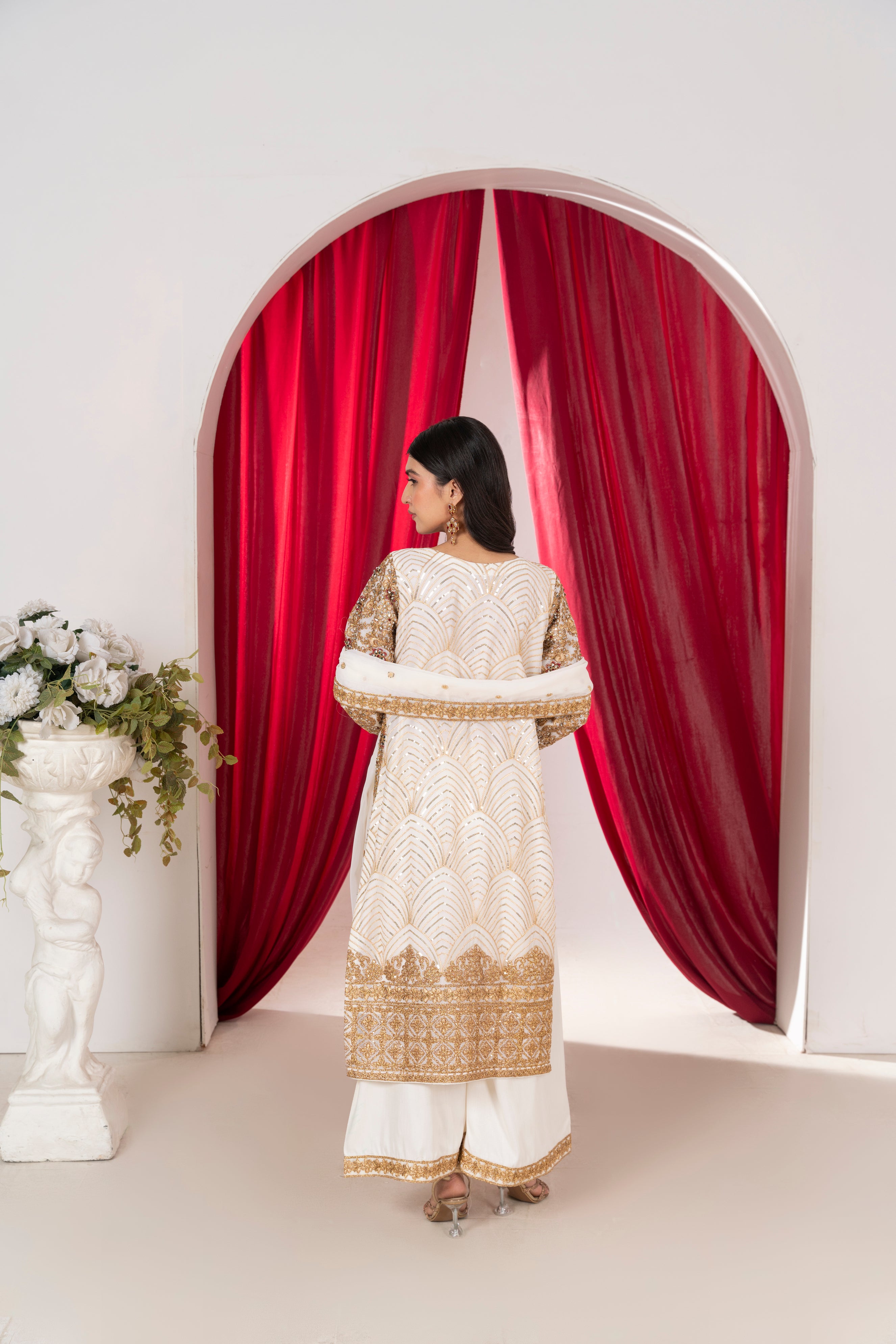 Elara Bloom - White & Gold Dori Coat