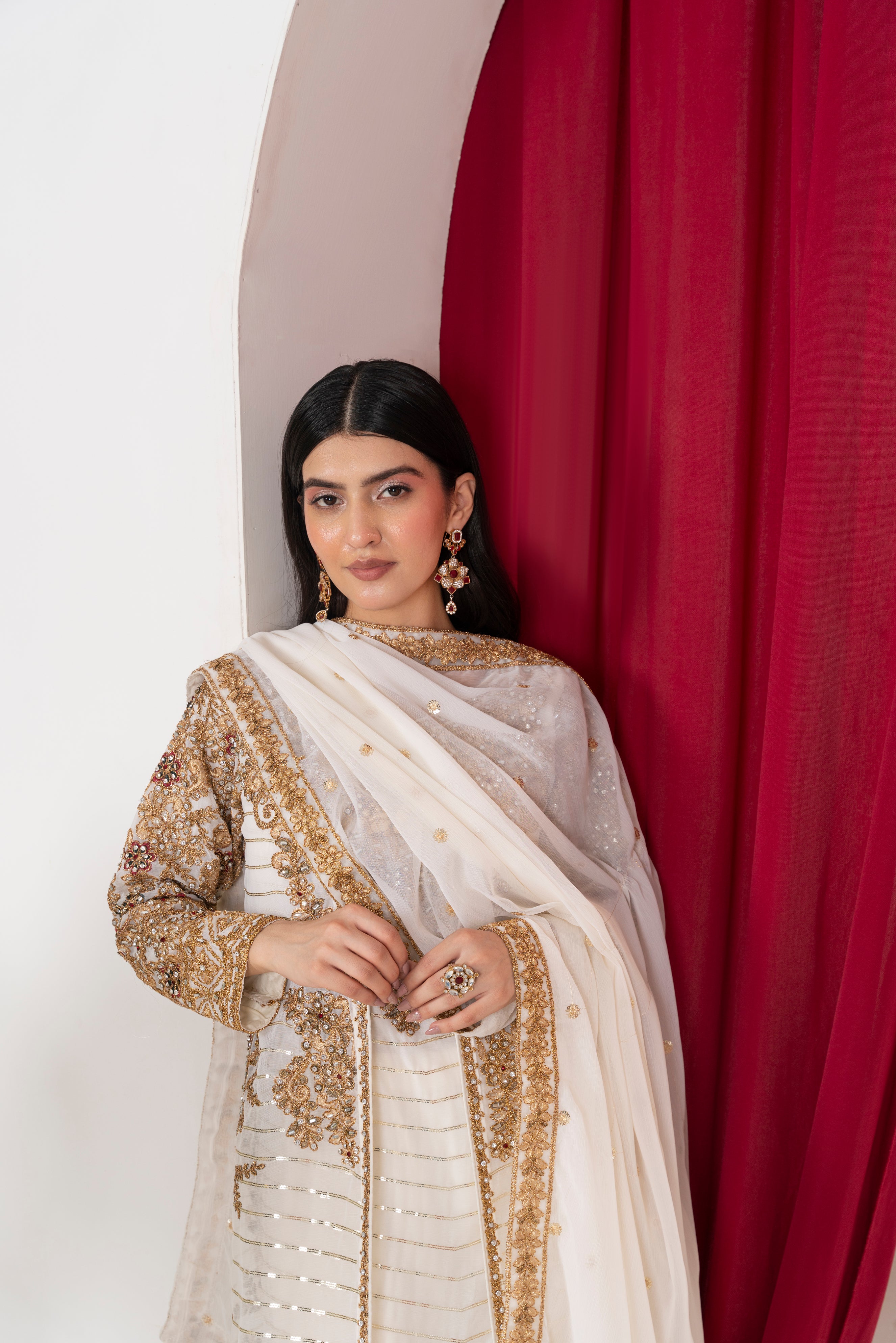 Elara Bloom - White & Gold Dori Coat