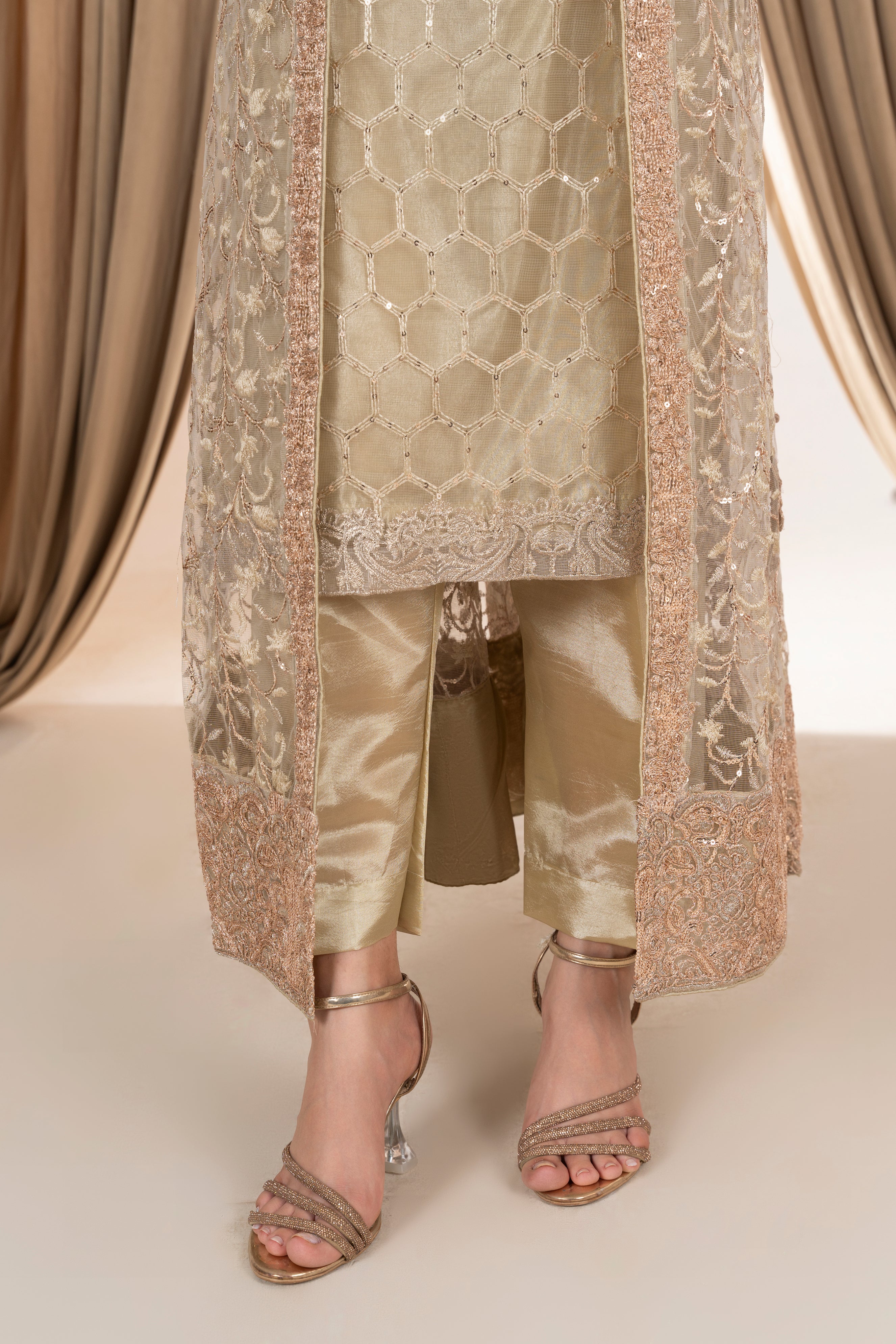 Harika Pista Pearl Coat