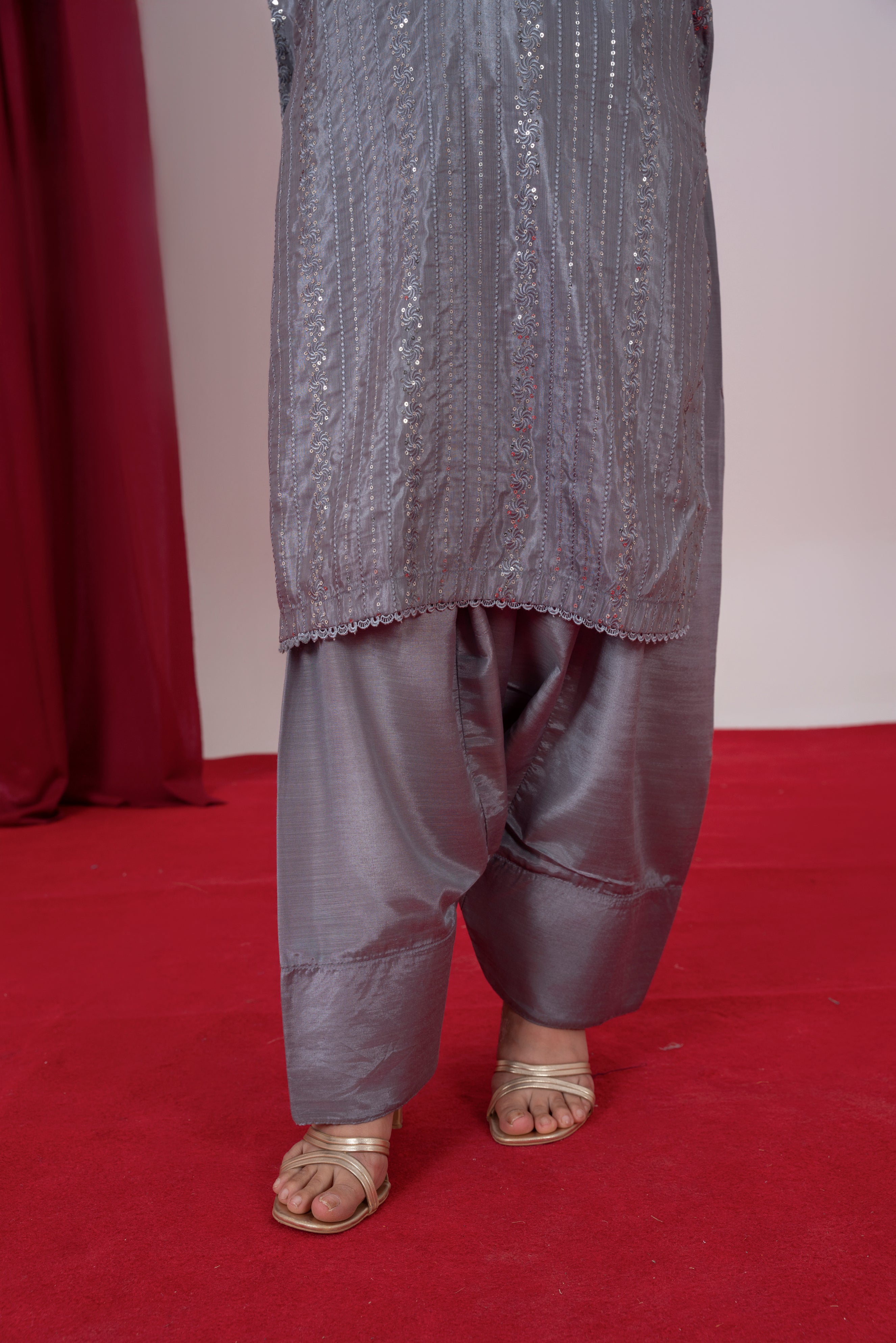 Almria - Lava Silk Grey Farshi