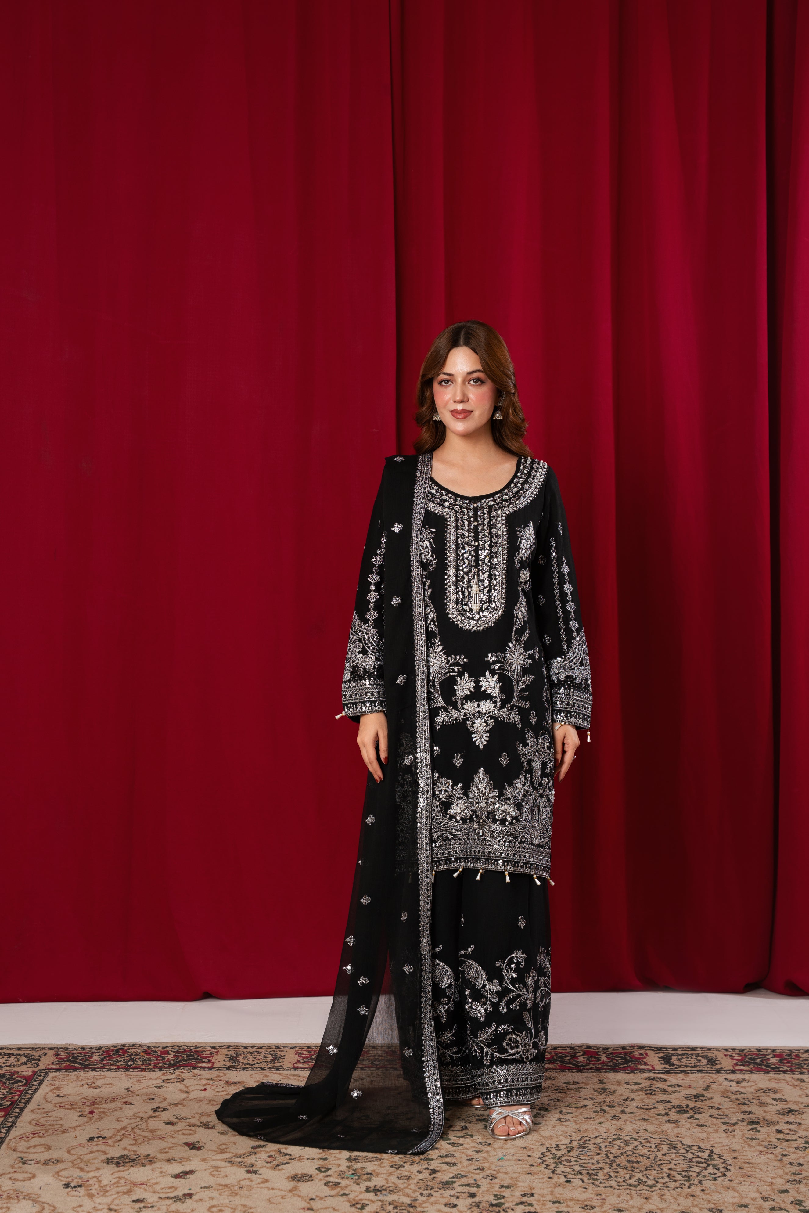 Noorah Mystique Black