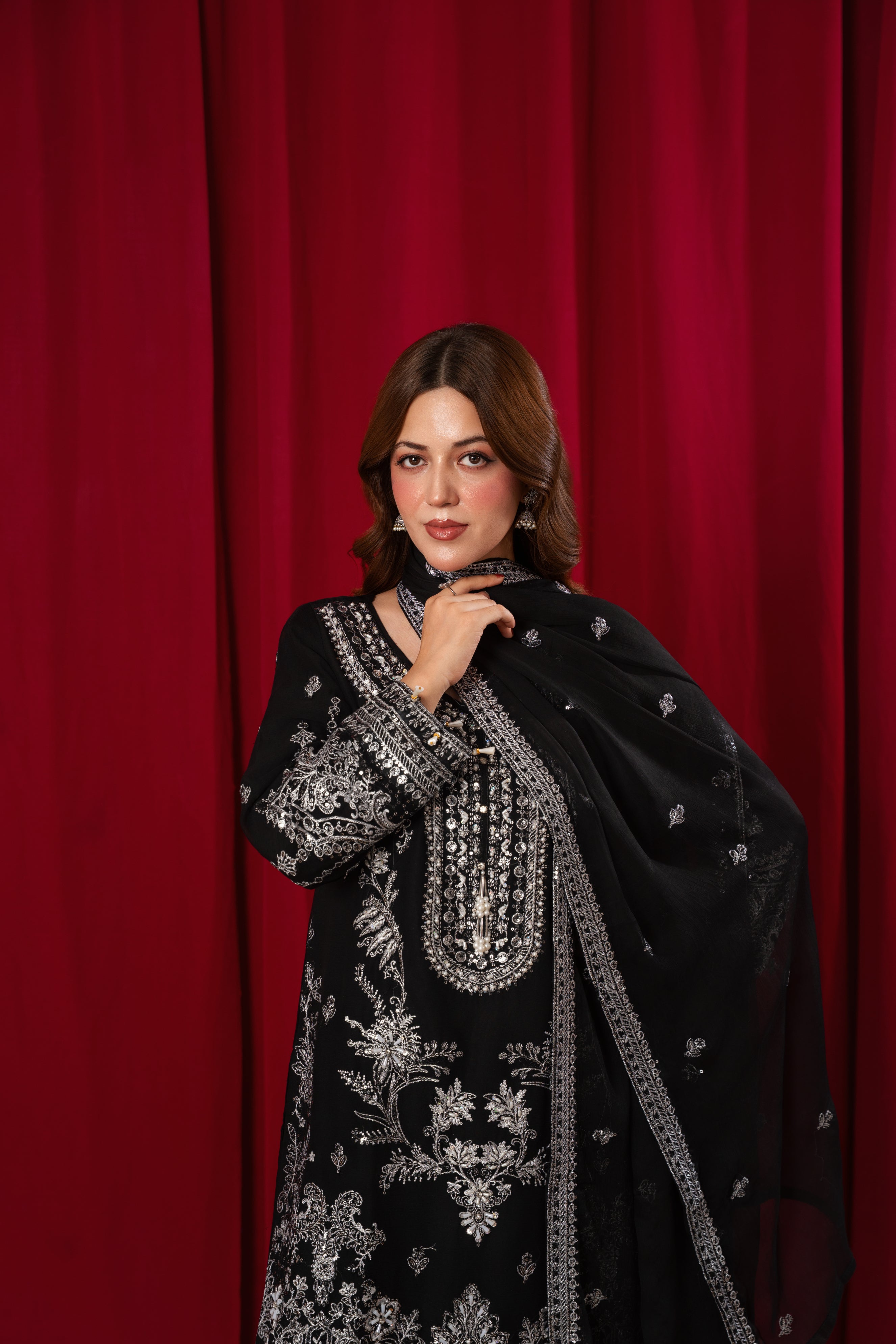 Noorah Mystique Black