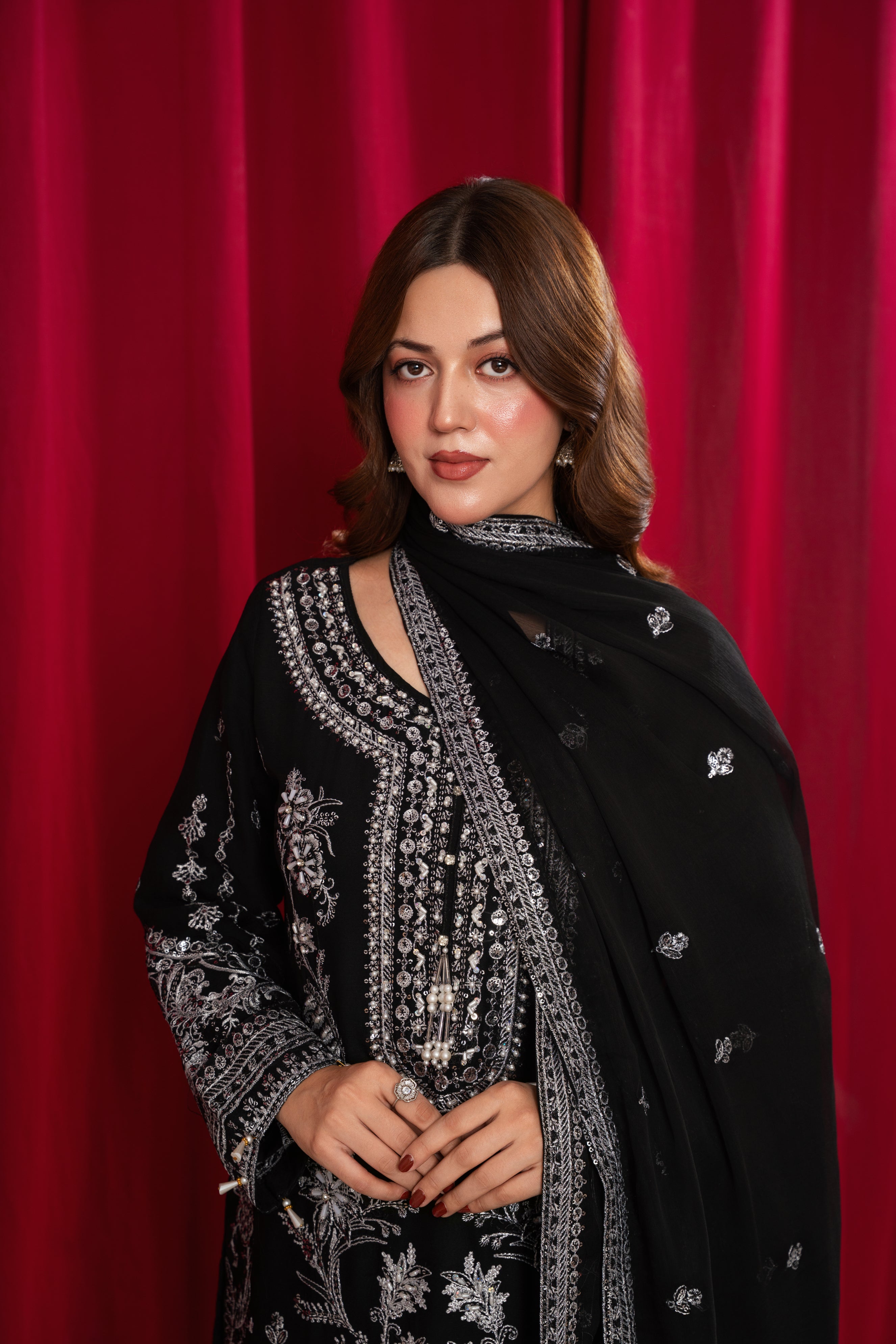 Noorah Mystique Black