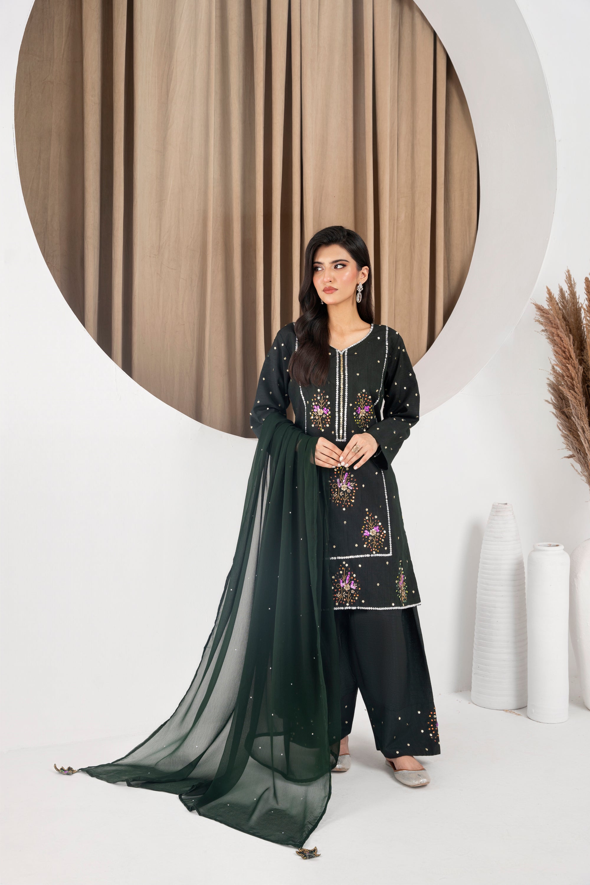 Aaliyah Emerald Green Farshi Shalwar