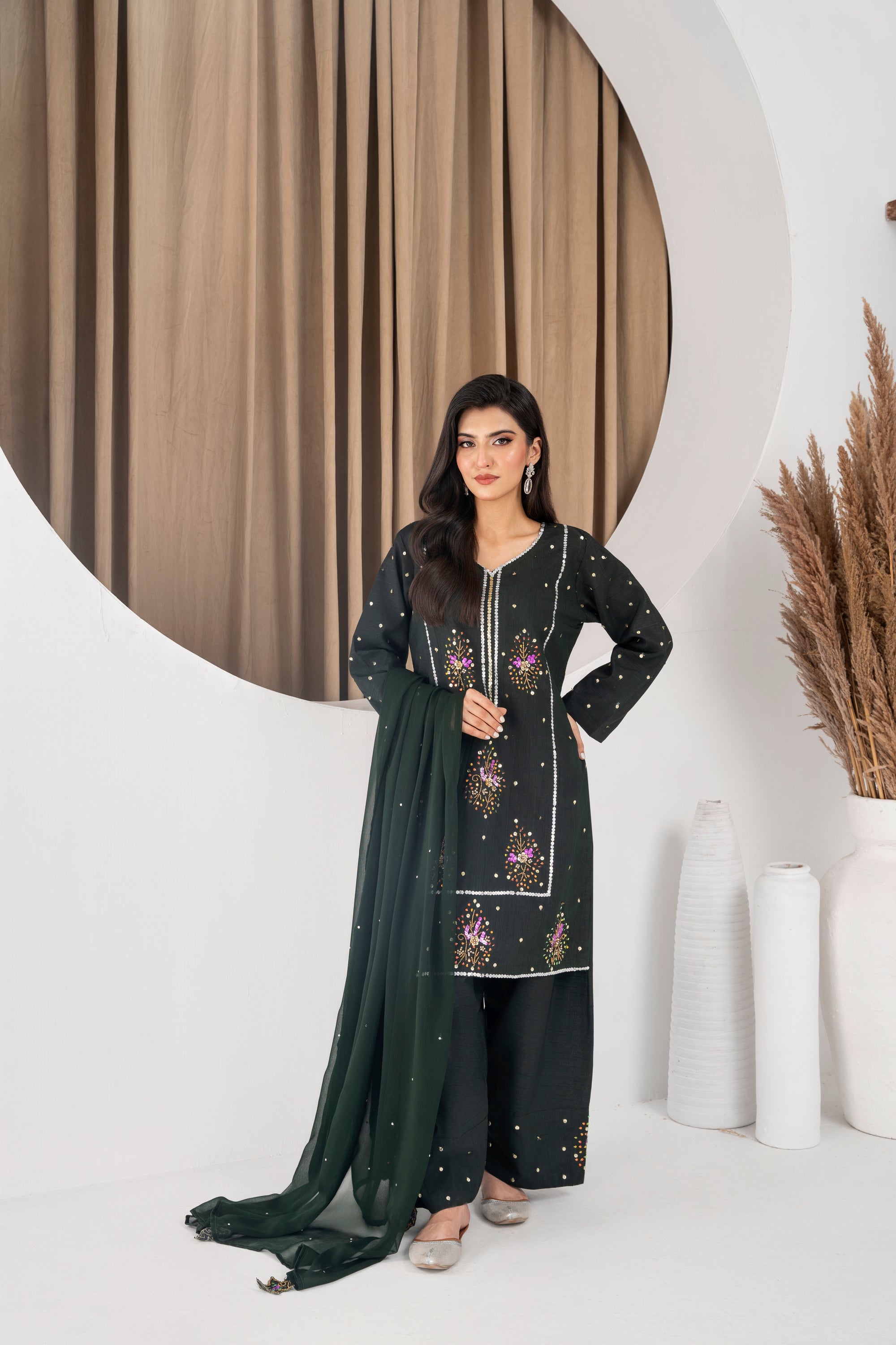 Aaliyah Emerald Green Farshi Shalwar