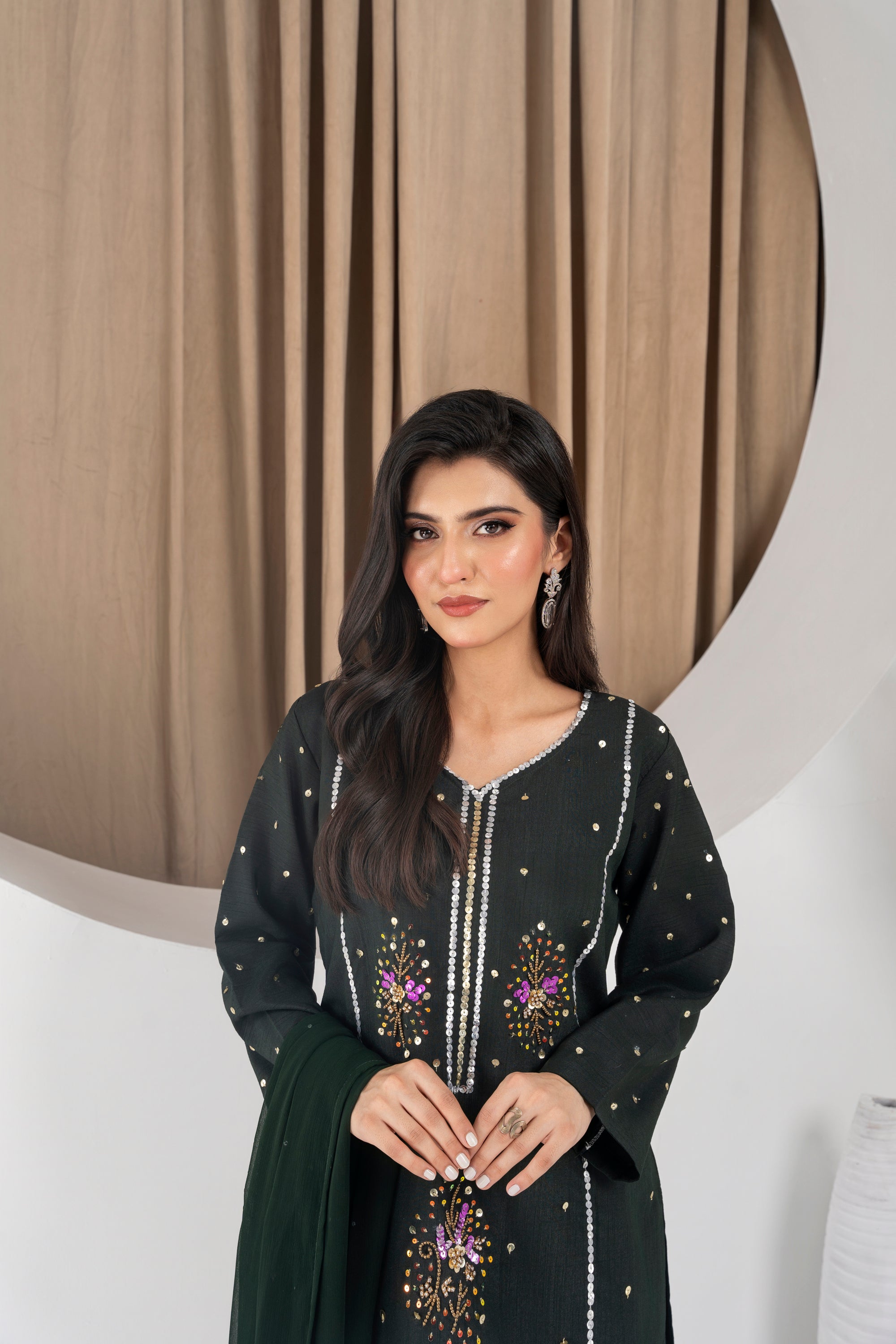 Aaliyah Emerald Green Farshi Shalwar