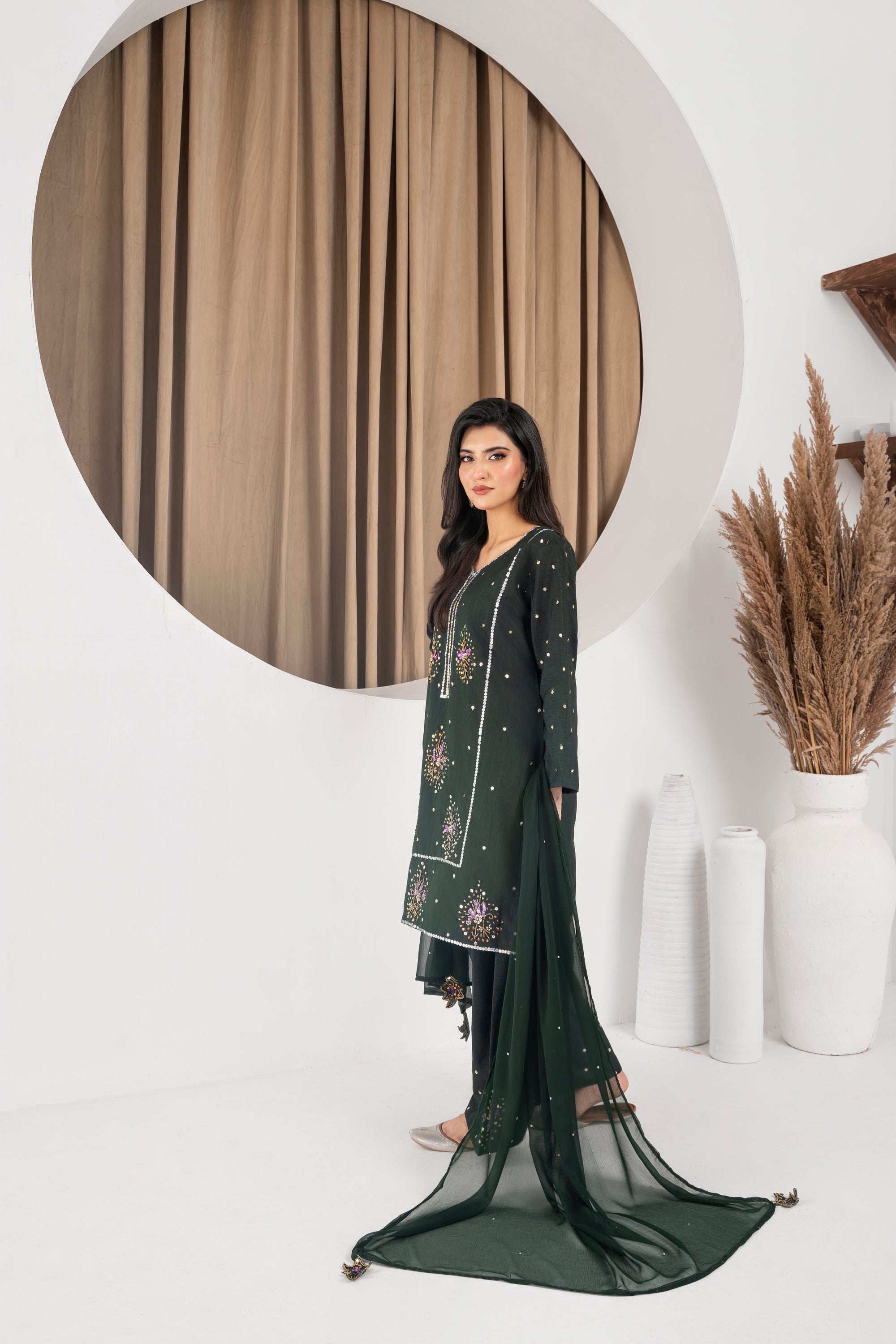 Aaliyah Emerald Green Farshi Shalwar